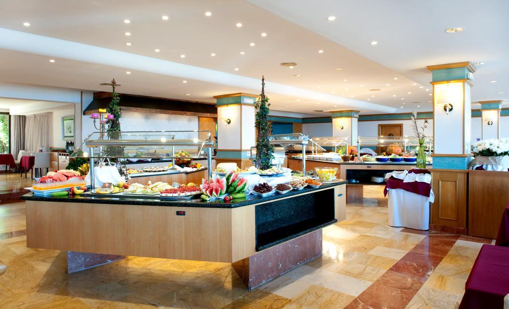 Grupotel Aguait Resort & Spa - Adults Only Cala Ratjada  Exterior photo